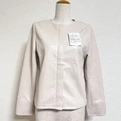 アテンションタグ付 ナチュラルビューティーベーシック 23SS フェイクレザーブルゾン コンパクトシルエット レザージャケット ノーカラージャケット ライトベージュ M