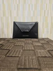 Calvin Klein カードケース - レザーエンボスエンベロープカードケース