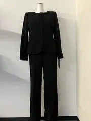 レディース ブラックスーツ ジャケットとパンツ