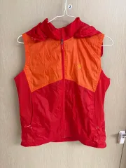 ミレー ウィンドブレーカー ベスト オレンジ/レッド 95