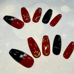 ハンドメイド ネイルチップ１０個セット 赤黒 バレリーナ