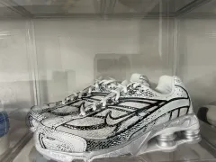 新) NIKE ショックス ライズ2 白 黒 270 新品