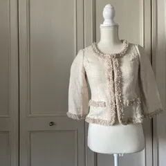 エムプルミエ  M PREMIER ツイード ジャケット ノーカラー スーツ ベージュ 34 小さいサイズお呼ばれ デート オフィスカジュアル フォーマル かわいい 上品 可愛い