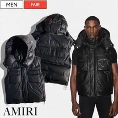 【定価748,000円(税込)】AMIRI -アミリ-   圧倒的なオーラを放つバックシャンブランドロゴ！驚くほど柔らかく着心地抜群な最高級シープスキンを使った大人の 中綿入 フーディベスト！DOWN GILET ブラック アウター SRPS23MLJ012S