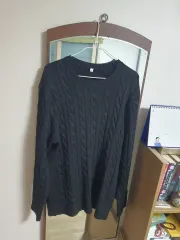 ケーブル編みニット ブラック カラー 送料込み 25000円で出品