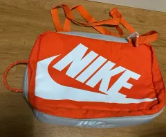 ナイキ オレンジ色 バッグ