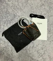 セリーヌ トリオンフ タン ドローストリング バッグ