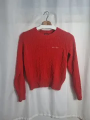 GUESS ケーブル編み ニット レッド ネイビー 白 まとめ