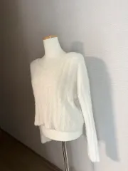 白アイボリー アンゴラ Vネック 春ニット