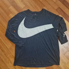 ナイキ オーバーサイズ ロングスリーブ Tシャツ