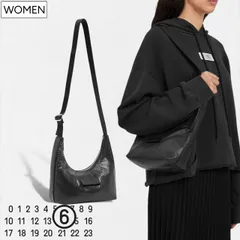 【定価74,800円(税込)】MM6 Maison Margiela エムエムシックス メゾンマルジェラ 使いやすいサイズ感とデザイン！NYLON MINI BAG ナイロン製 パッド入りホーボーバッグ ショルダーバッグ ミニバッグ  鞄 Black ブラック