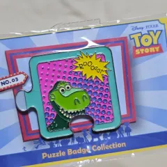 トイストーリー レックス ミニ パズル ピンバッジ