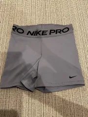 レディース NIKE PRO 365 5インチ ショーツ M