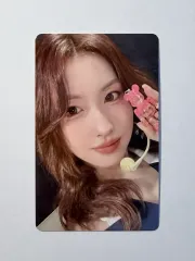 TWICE（トゥワイス） モモ BE@RBRICK(ベアブリック) 特典 トレカ