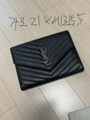 イヴ・サンローラン ポーチ