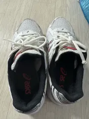 アシックス 白 メッシュ スニーカー