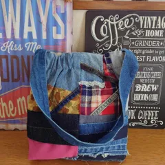 72☆USEDダメージデニムリメイク☆巾着ショルダーバッグ☆パッチワーク☆古着リメイク☆デニムバッグ☆