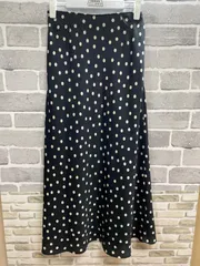 A【A27-94】◇Ballsey     サイズ34      スカート　黒　ドット柄