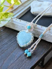 ♡ハート型♡☆シャイニーアマゾナイト・アマゾナイト(天河石)☆マクラメ編みネックレス 529・マクラメネックレス