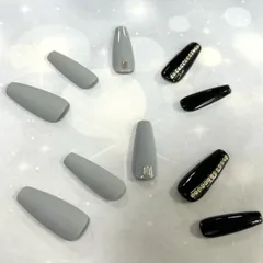 ハンドメイド    ネイルチップ10個セット     黒・グレー