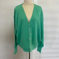 【Y-82】FRED PERRY フレッドペリー カーディガン グリーン 英国製 メンズL相当 ワンポイントロゴ シンプル 定番 人気カラー 羽織り 古着 おしゃれ