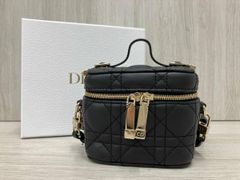 Dior caro ミディアム ブラック シルバーチェーン ショルダーバッグ