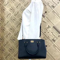 マイケルコース ショルダーバッグ ポシェット 黒 旅行 革 GB96