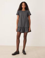 Item thumbnail for item 9804ddfc-8969-4f19-8acc-2e95c34e386f