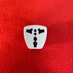 アダプター　変換プラグ　旅行　トラベル