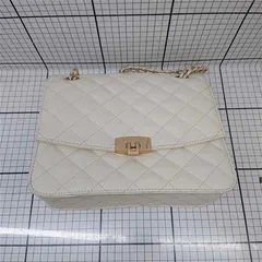 ◇ Θ チャールズ＆キース CHARLES & KEITH キルティング チェーンショルダーバッグ ホワイト系 レディース E  【1512020003057】