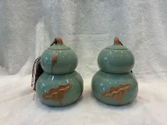 青磁 瓢箪形 蓮花浮彫 茶心壷  内部二段構造 飾壺 一対 木箱入り