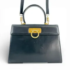 Salvatore Ferragamo ブラック レザー ガンチーニ レディース 2way ハンドバッグ