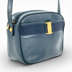 SALVATORE FERRAGAMO ネイビー レザー レディース ショルダーバッグ