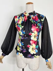 《新品》社交ダンス　ブラック×カラフル花柄　ボリュームパフスリーブ　リボンデザインカットソー　トップス　衣装