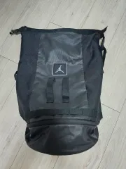 NIKE ナイキ ジョーダン 3WAY クロス＆バックパック (ブラック) 4 5万で出品