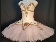 ベージュチュチュ ライモンダ など