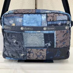 9779　LeSportsac　レスポートサック　ショルダーバッグ　ダニエラクロスボディ　デニム柄　パッチワーク柄　花柄　ブルー　青　ネイビー　紺　レディース　軽量　カジュアル　シンプル　小さめ　ミニ