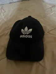 アディダス ブラック ベースボールキャップ 帽子