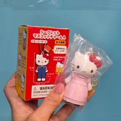 ハローキティ 50周年 シークレット マスコット キーホルダー