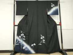 付け下げ 銀通し 銀彩 花 紋意匠 正絹 ガード加工済 A050 - メルカリ