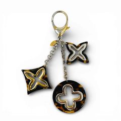 LOUIS VUITTON モノグラム チャーム べっ甲 フラワーモチーフ - メルカリ