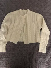 白 ケーブル編み バギー ニット カーディガン