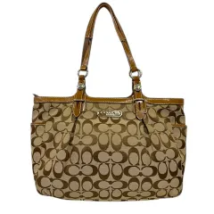 コーチ COACH ハンドバッグ トートバッグ 布製 キャンバス シグネチャー柄 ロゴ ファスナー開閉 シルバー金具 ブラウン 茶