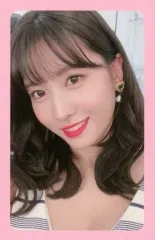 【中古】コレクションカード(女性) TWICE/モモ/バストアップ・衣装白・グレー・枠ピンク/2nd Special Album CD「Summer Nights」付属フォトカード