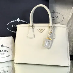 プラダ ギャレリア ラックス サフィアーノ トートバッグ ゴールド金具 ミディアム