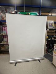 ☆良品☆UCHIDA 内田洋行 ポータブルプロジェクタースクリーン KS-09W