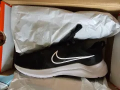 ナイキスニーカー -