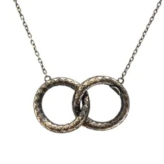 ボッテガヴェネタ イントレチャート ネックレス ペンダント ダブルリング アクセサリー シルバー ag925 BOTTEGA VENETA 洗練 上品 高級感 モダン スタイリッシュ 存在感 デイリー フォーマル 人気 定番のサムネイル