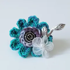 お花ブローチ５８.オシャレシック青緑