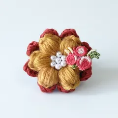 お花ブローチ６０.茶とぷっくり山吹